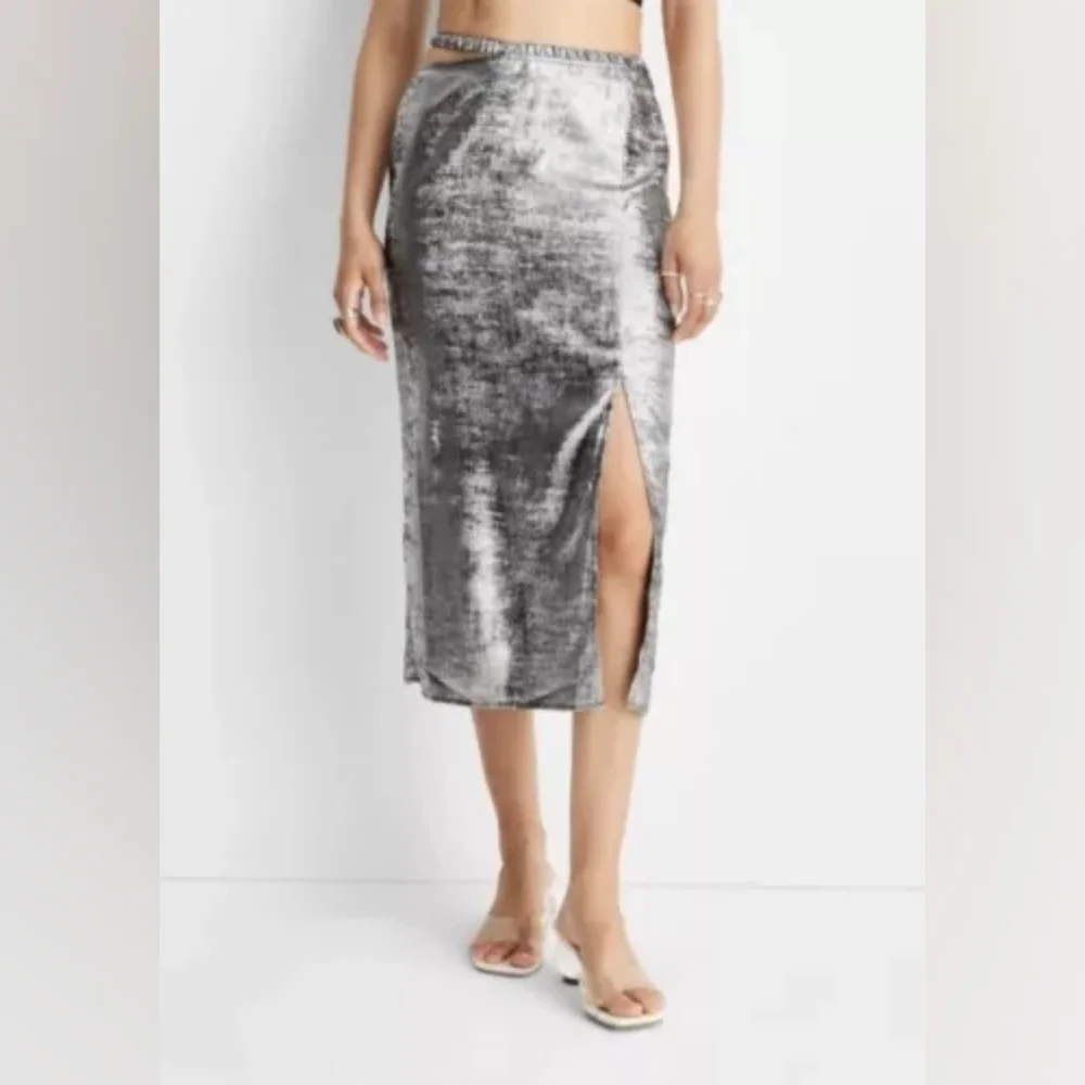 FUTURE COLLECTIVE ALANI NOELLE metallic silver skirt NWT